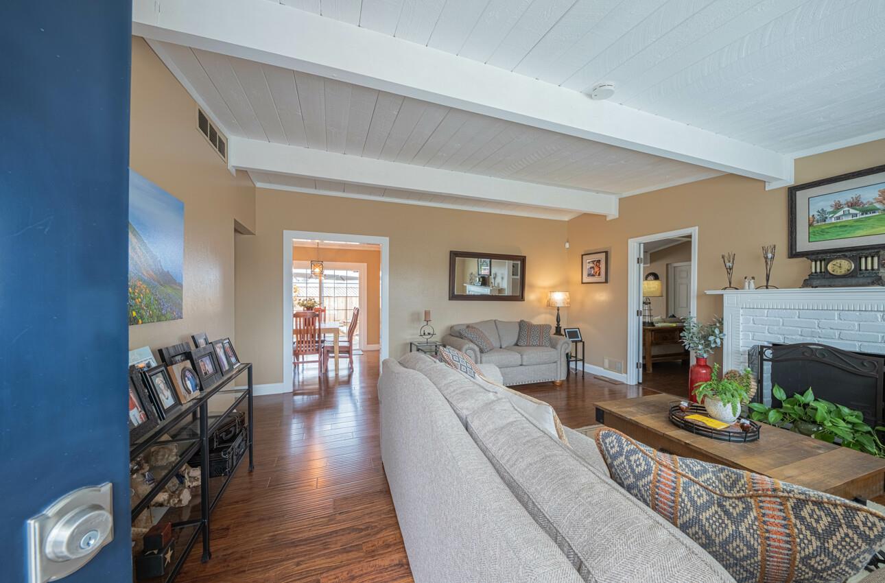 Detail Gallery Image 6 of 36 For 3093 Salinas Ave, Marina,  CA 93933 - 3 Beds | 2 Baths