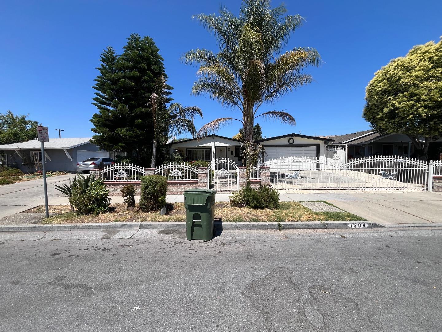 Detail Gallery Image 2 of 31 For 1504 Mount Shasta Dr, San Jose,  CA 95127 - 3 Beds | 2 Baths