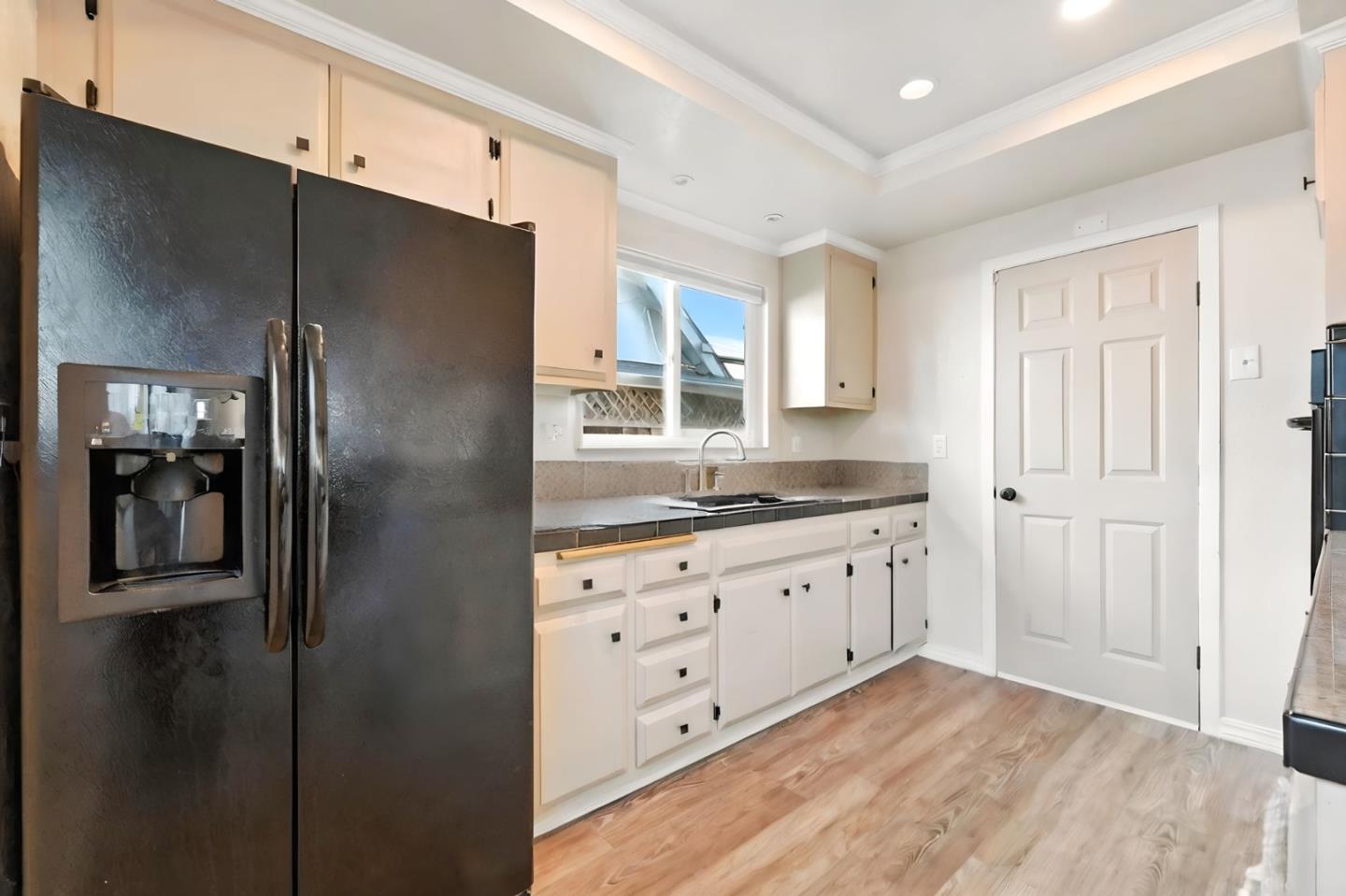 Detail Gallery Image 11 of 30 For 271 Bieber Dr, San Jose,  CA 95123 - 3 Beds | 2 Baths