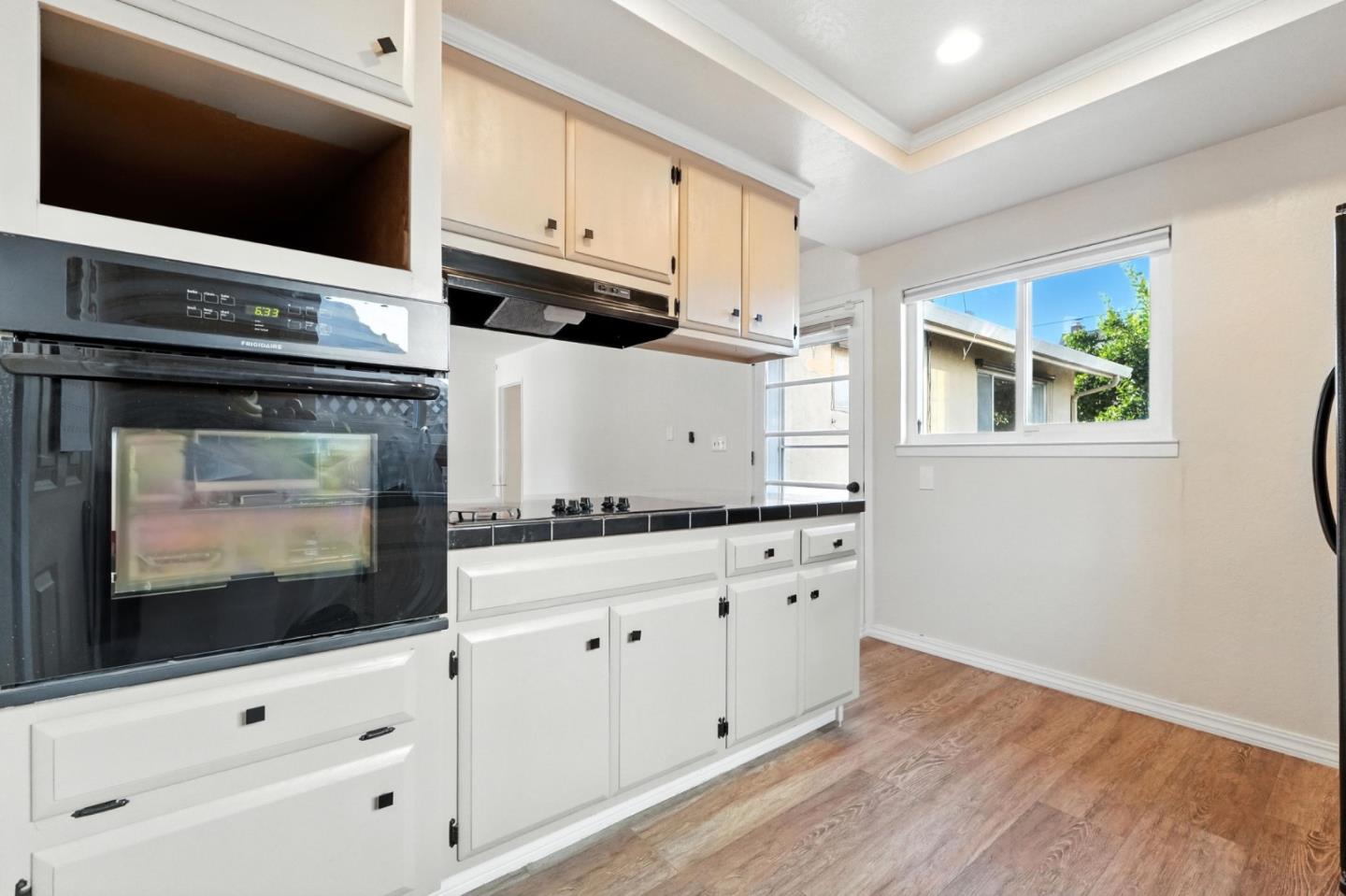 Detail Gallery Image 12 of 30 For 271 Bieber Dr, San Jose,  CA 95123 - 3 Beds | 2 Baths