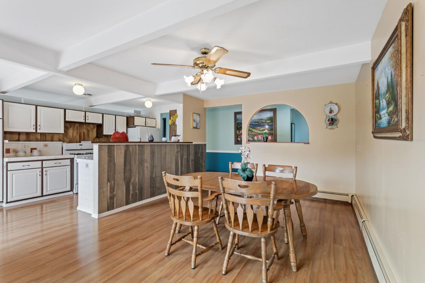 Detail Gallery Image 11 of 41 For 1708 Yorktown Rd, San Mateo,  CA 94402 - 4 Beds | 2 Baths