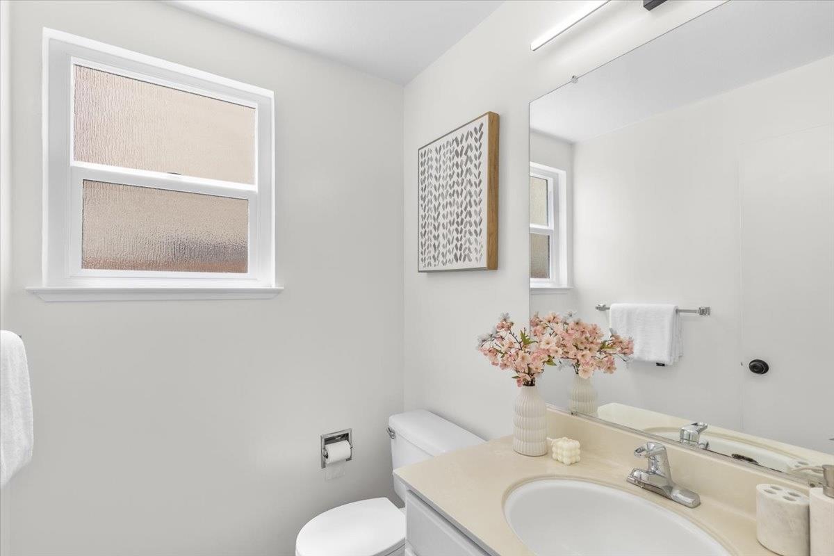 Detail Gallery Image 19 of 30 For 885 Kiperash Ct, San Jose,  CA 95133 - 3 Beds | 2/1 Baths