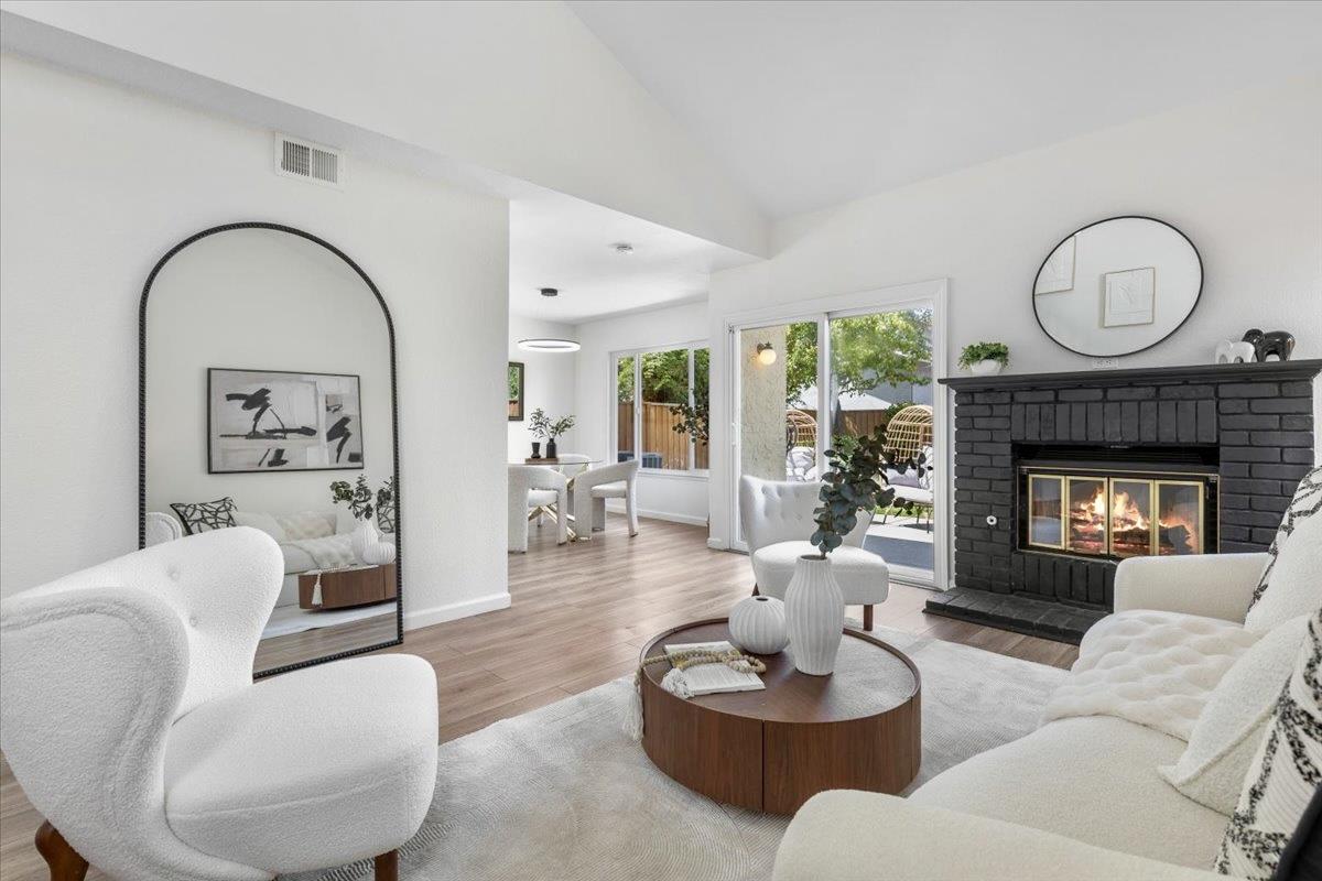 Detail Gallery Image 3 of 30 For 885 Kiperash Ct, San Jose,  CA 95133 - 3 Beds | 2/1 Baths