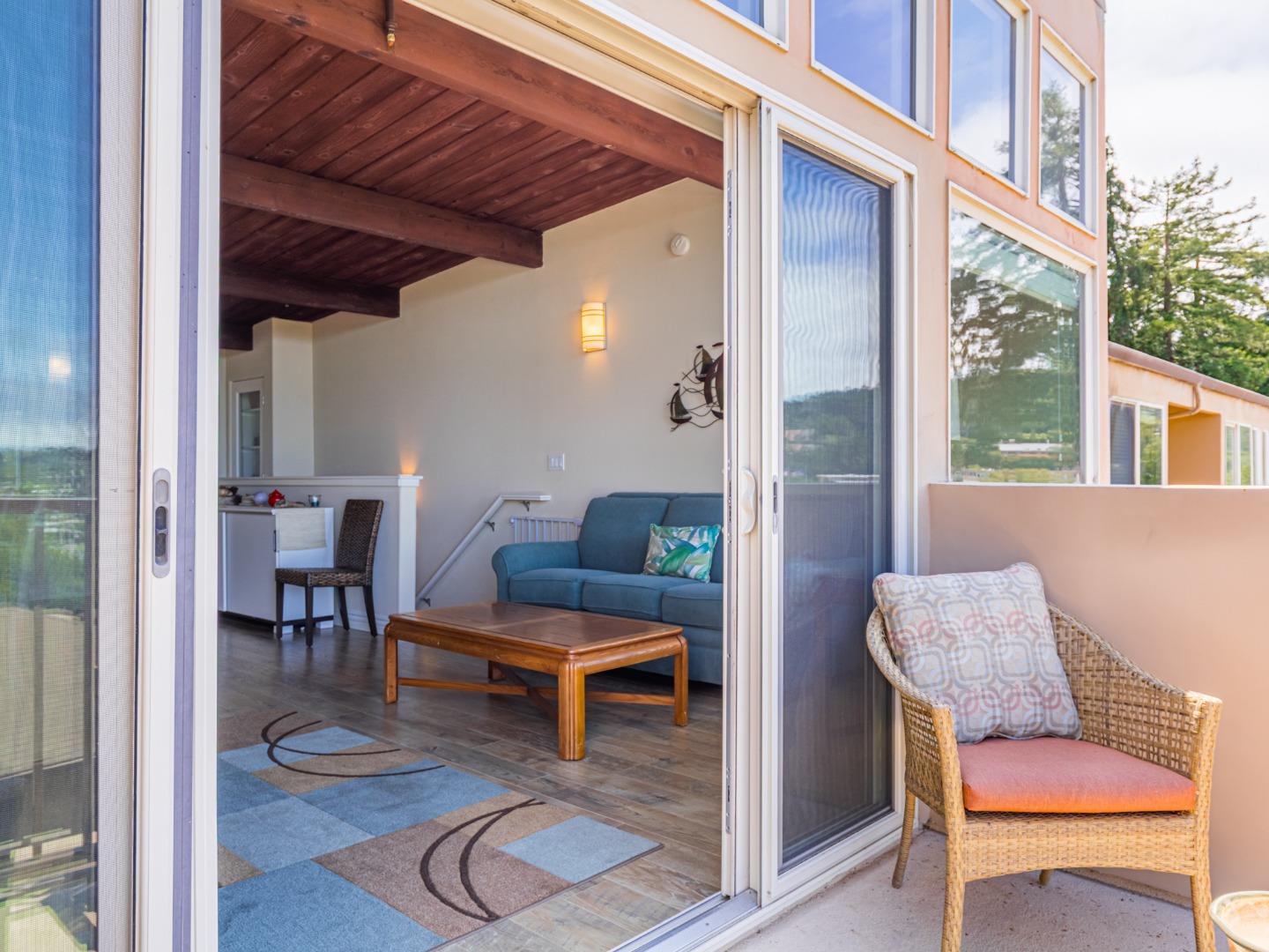 Detail Gallery Image 15 of 23 For 156 Mar Vista Dr, Monterey,  CA 93940 - 2 Beds | 1 Baths