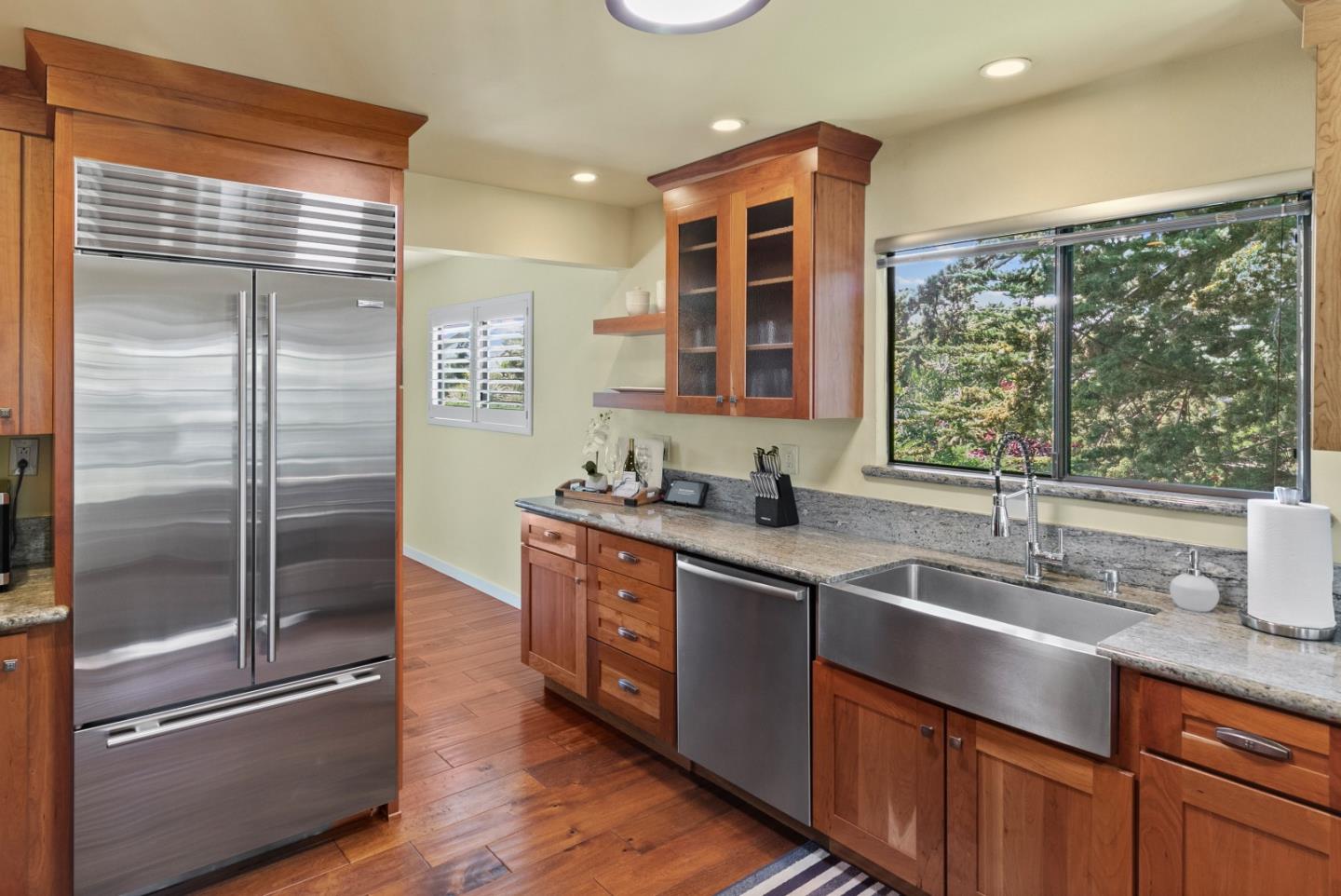 Detail Gallery Image 11 of 36 For 26255 Atherton Dr, Carmel,  CA 93923 - 3 Beds | 3 Baths