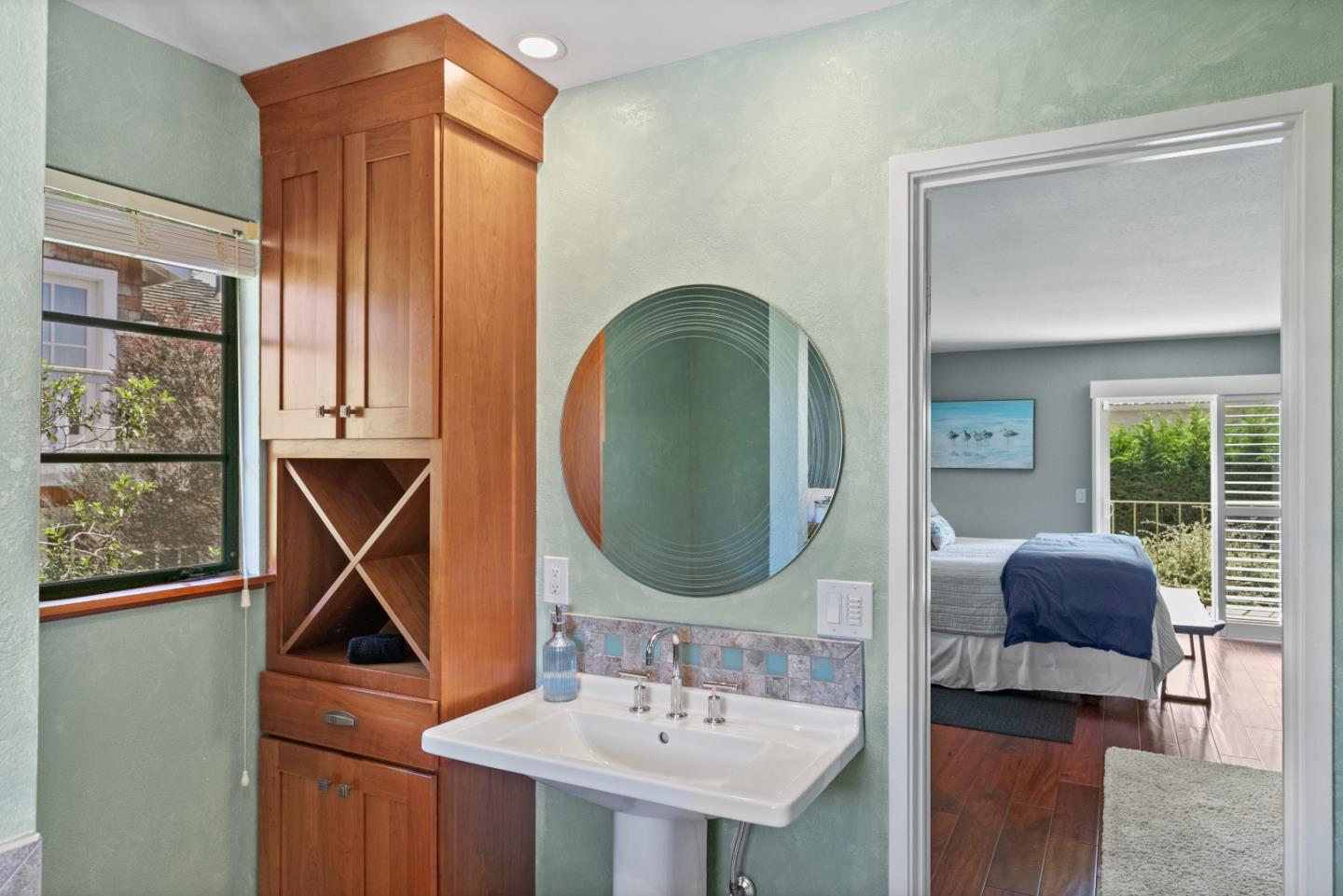 Detail Gallery Image 18 of 36 For 26255 Atherton Dr, Carmel,  CA 93923 - 3 Beds | 3 Baths