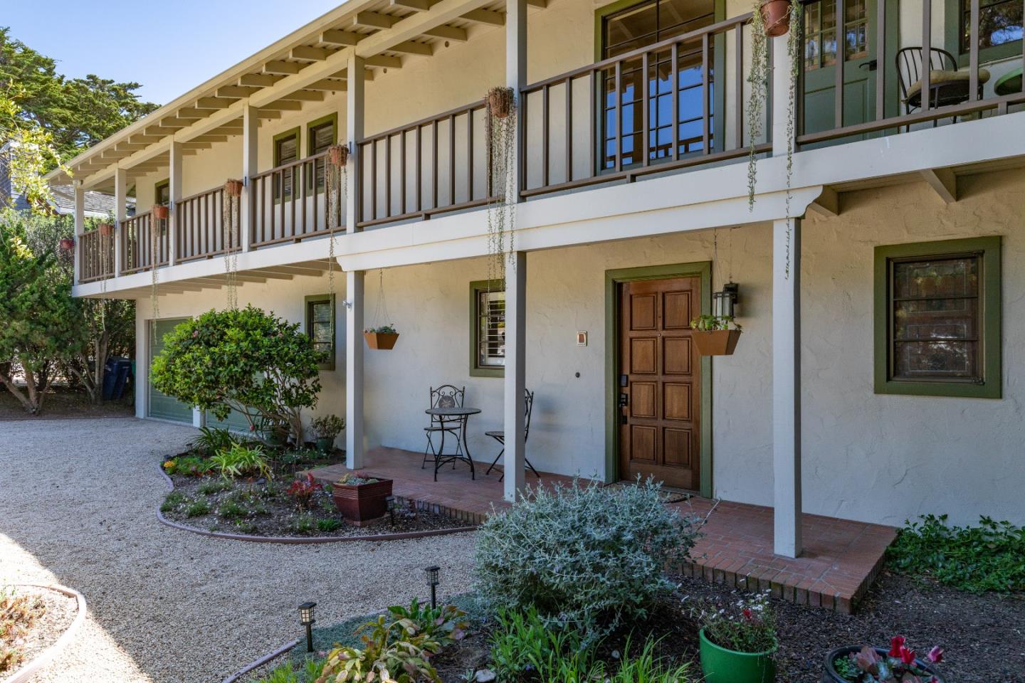 Detail Gallery Image 2 of 36 For 26255 Atherton Dr, Carmel,  CA 93923 - 3 Beds | 3 Baths