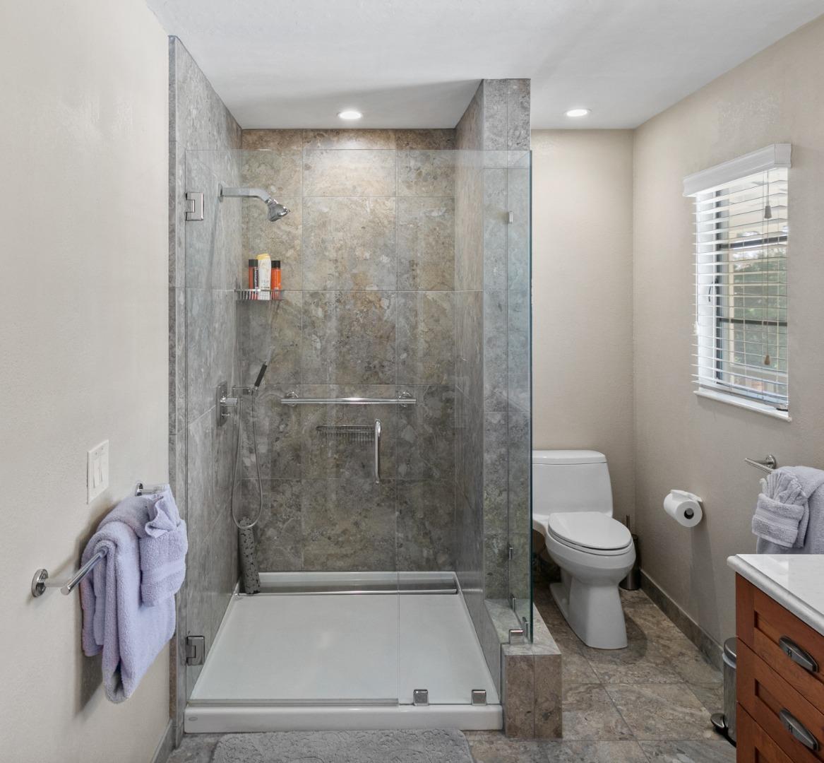 Detail Gallery Image 21 of 36 For 26255 Atherton Dr, Carmel,  CA 93923 - 3 Beds | 3 Baths