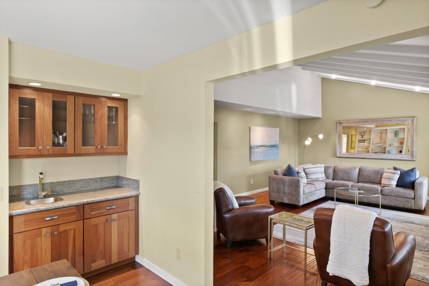 Detail Gallery Image 7 of 36 For 26255 Atherton Dr, Carmel,  CA 93923 - 3 Beds | 3 Baths