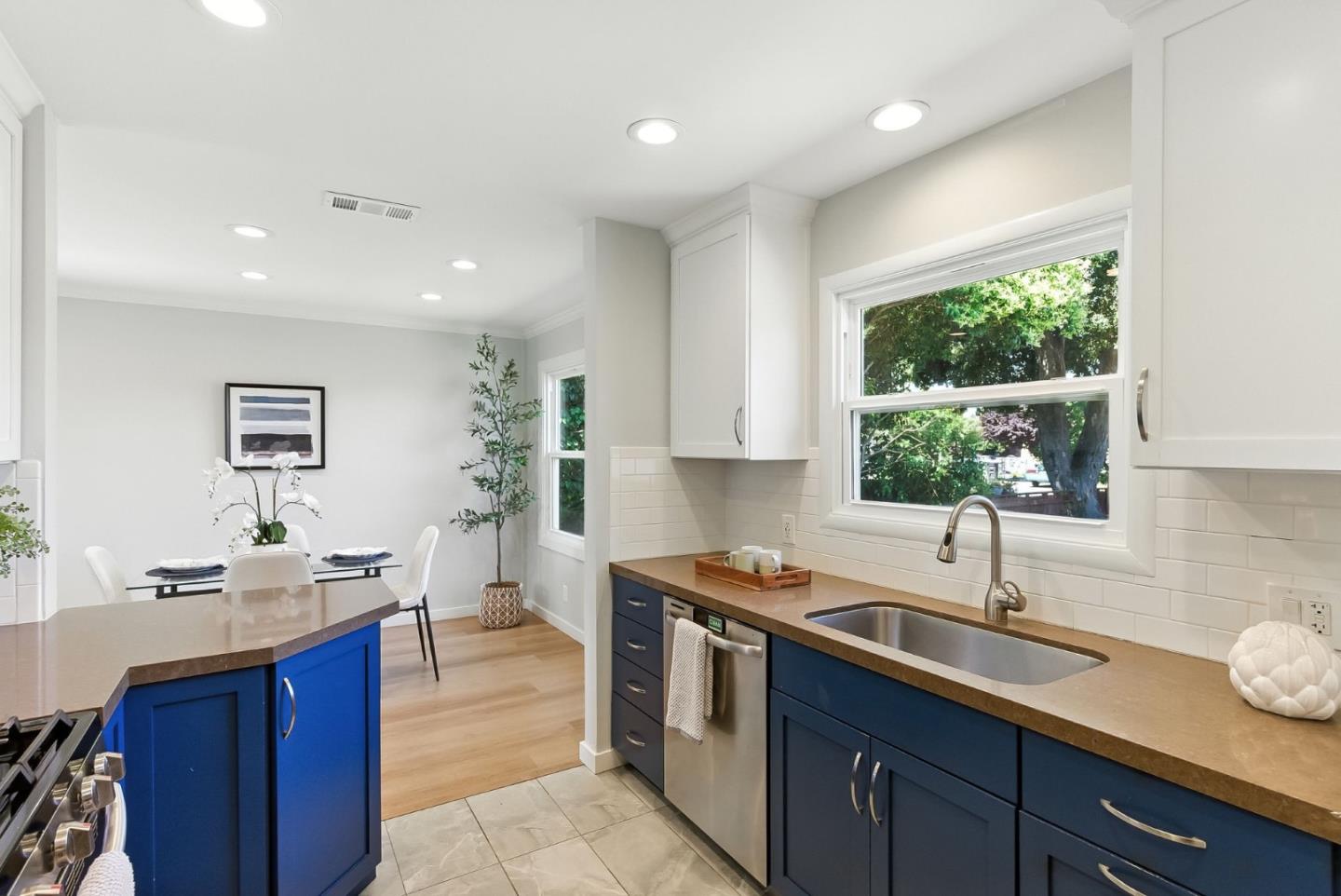 Detail Gallery Image 12 of 30 For 756 7th Ave, Redwood City,  CA 94063 - 2 Beds | 1 Baths