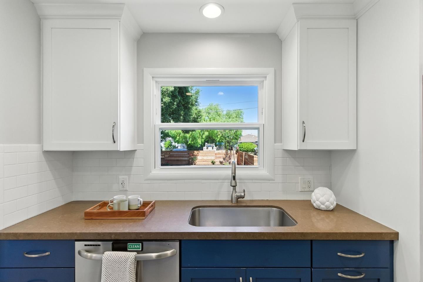 Detail Gallery Image 14 of 30 For 756 7th Ave, Redwood City,  CA 94063 - 2 Beds | 1 Baths