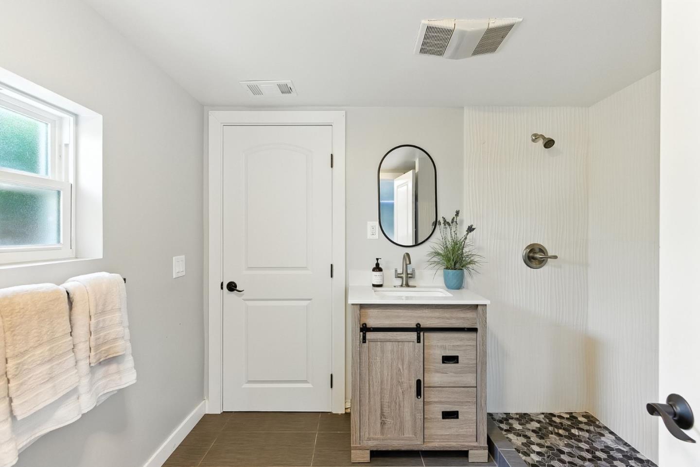 Detail Gallery Image 23 of 30 For 756 7th Ave, Redwood City,  CA 94063 - 2 Beds | 1 Baths
