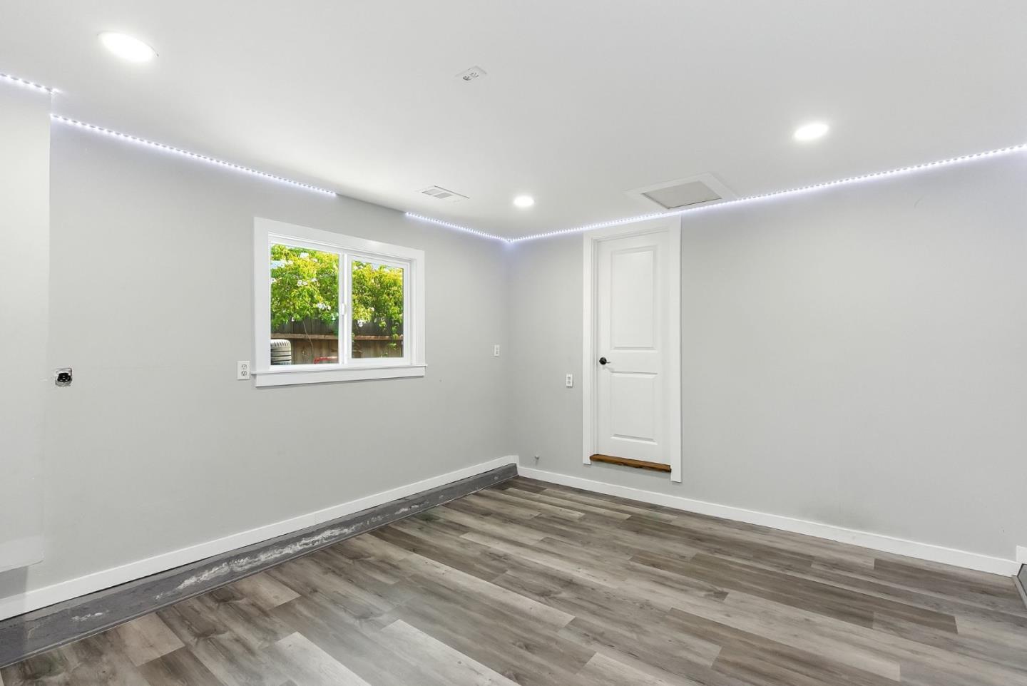 Detail Gallery Image 25 of 30 For 756 7th Ave, Redwood City,  CA 94063 - 2 Beds | 1 Baths
