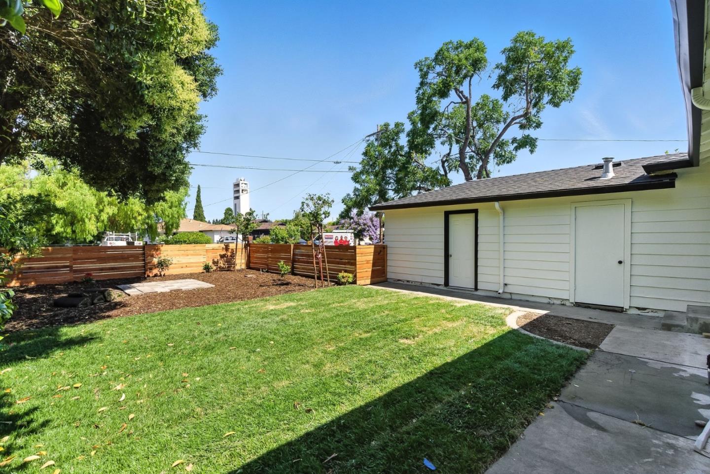 Detail Gallery Image 5 of 30 For 756 7th Ave, Redwood City,  CA 94063 - 2 Beds | 1 Baths