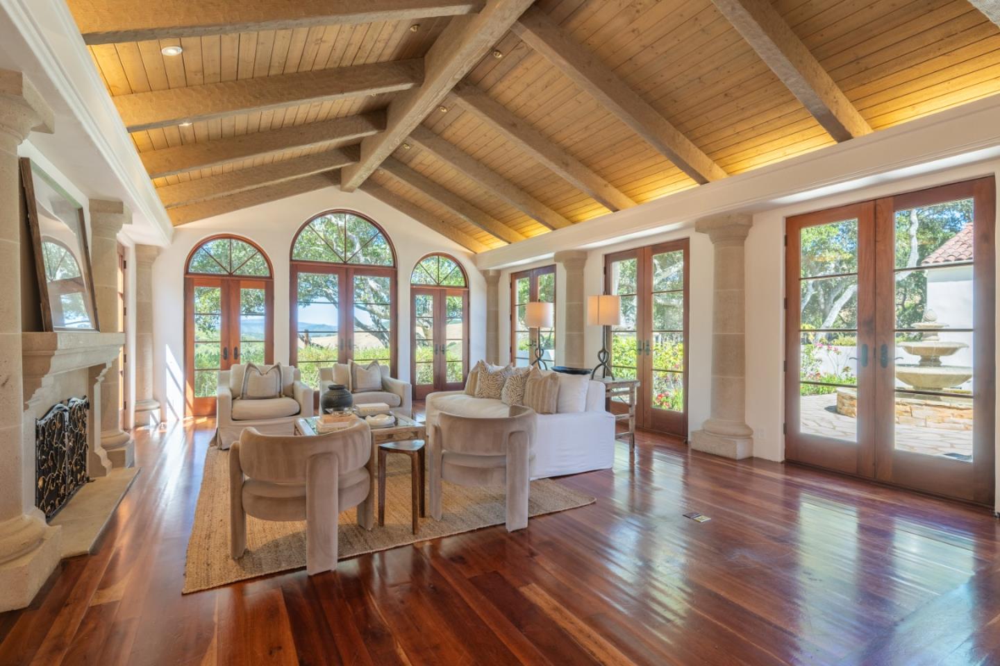 Detail Gallery Image 11 of 54 For 11725 Camino Escondido Rd, Carmel Valley,  CA 93924 - 3 Beds | 2/1 Baths