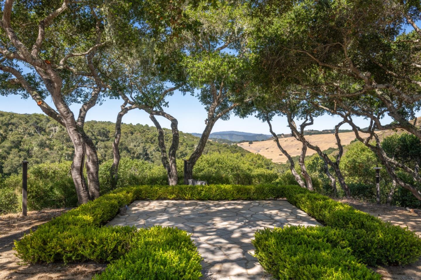 Detail Gallery Image 37 of 54 For 11725 Camino Escondido Rd, Carmel Valley,  CA 93924 - 3 Beds | 2/1 Baths