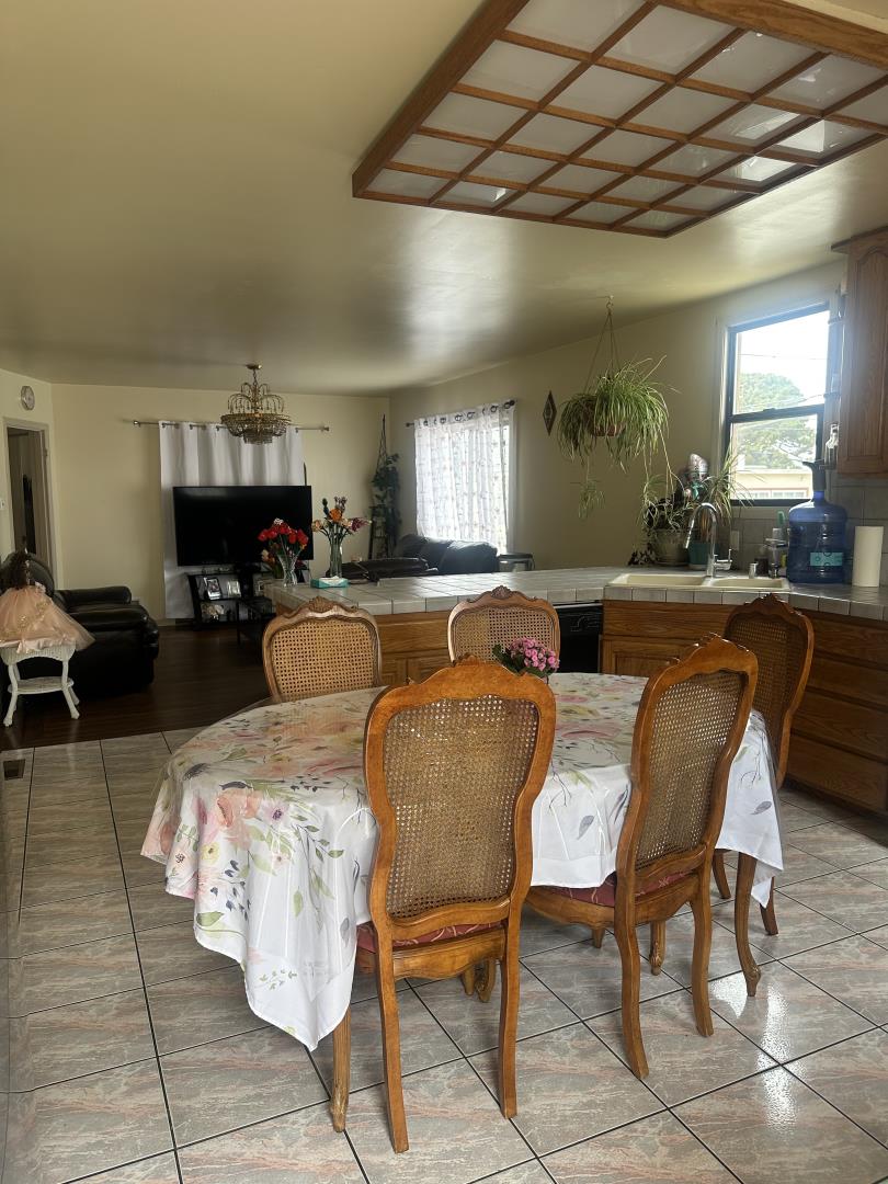 Detail Gallery Image 10 of 16 For 301 Hanover St, San Francisco,  CA 94112 - 2 Beds | 2 Baths