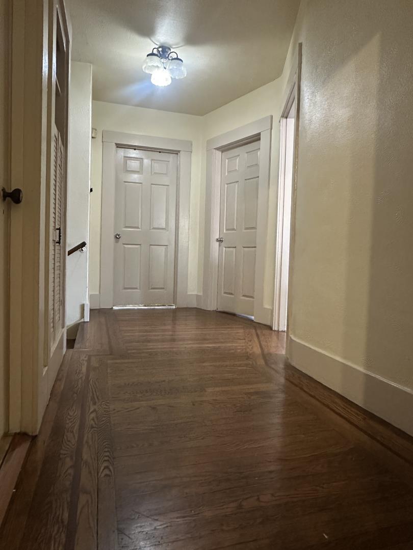 Detail Gallery Image 9 of 16 For 301 Hanover St, San Francisco,  CA 94112 - 2 Beds | 2 Baths
