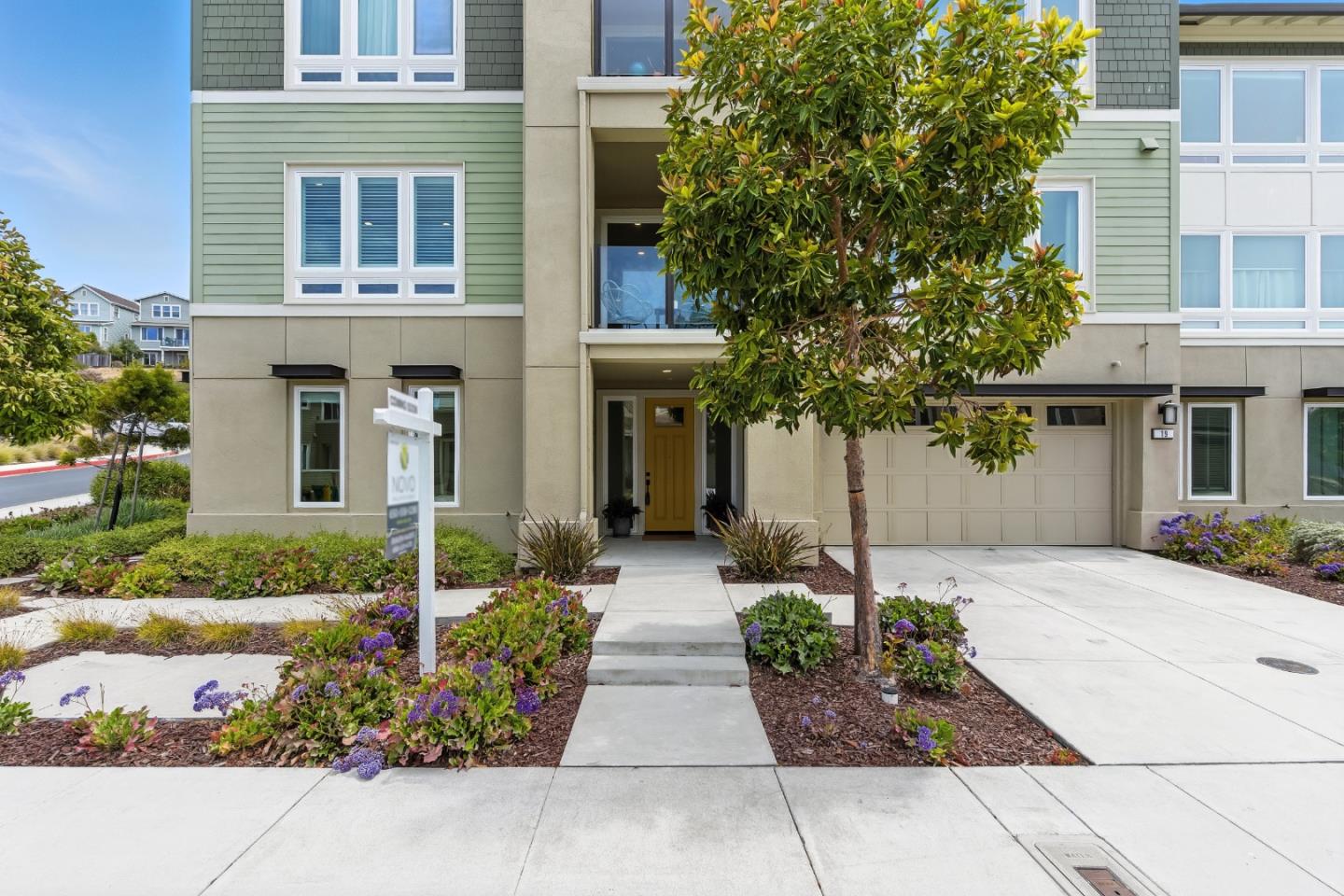 Detail Gallery Image 2 of 44 For 19 Waterline Pl, Richmond,  CA 94801 - 2 Beds | 2/1 Baths