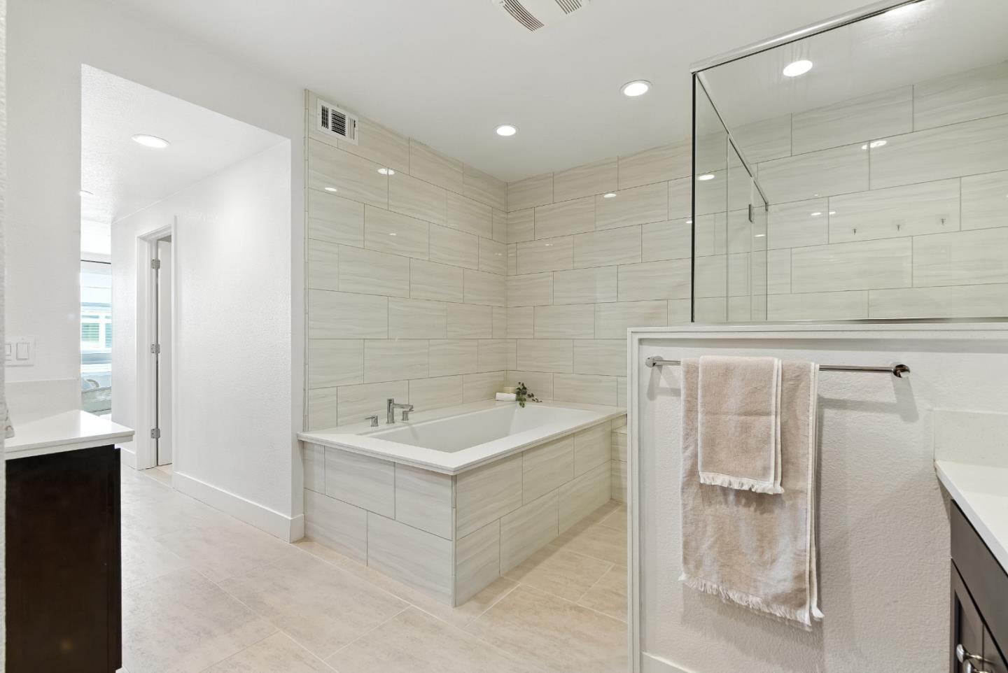 Detail Gallery Image 32 of 44 For 19 Waterline Pl, Richmond,  CA 94801 - 2 Beds | 2/1 Baths