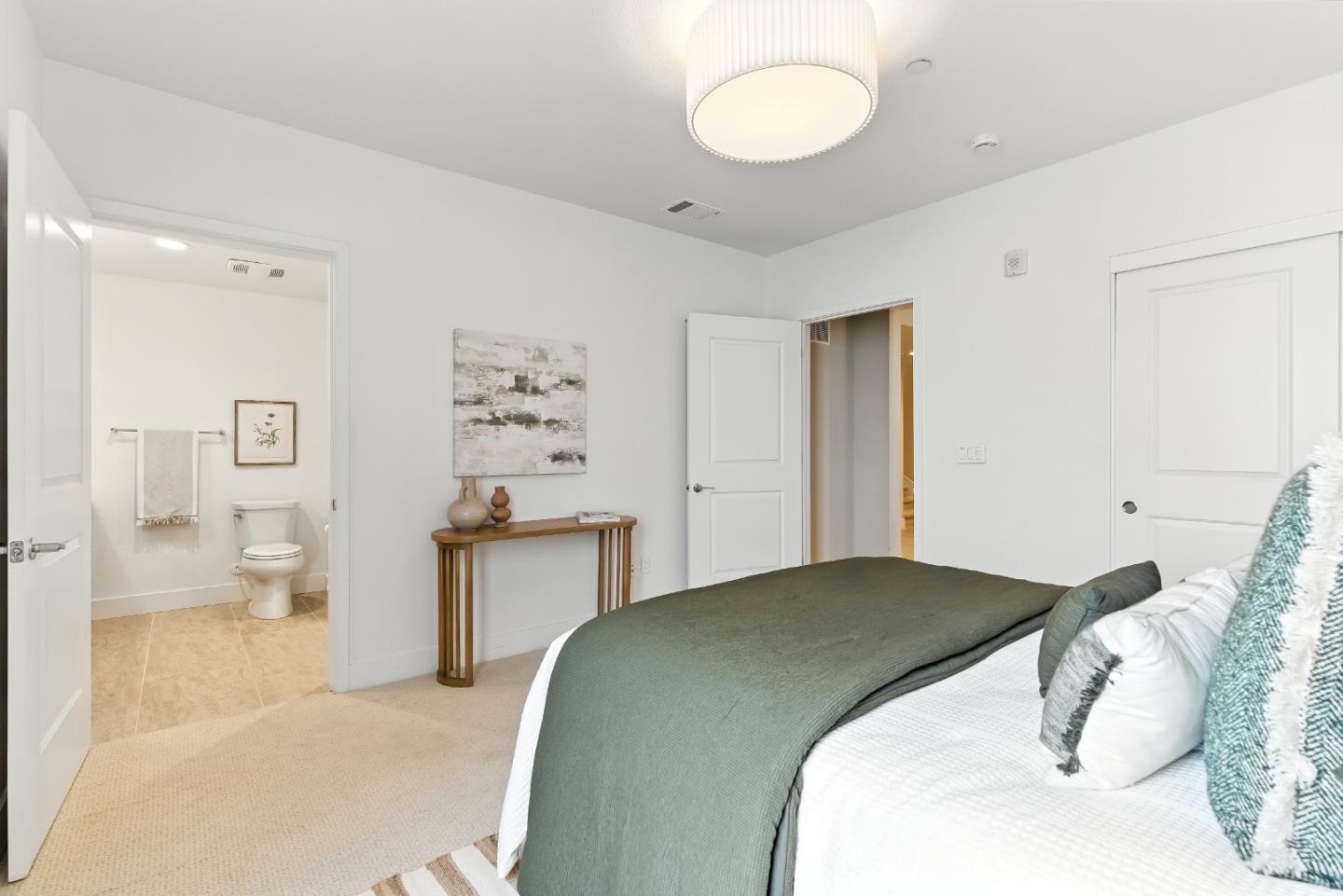 Detail Gallery Image 9 of 44 For 19 Waterline Pl, Richmond,  CA 94801 - 2 Beds | 2/1 Baths