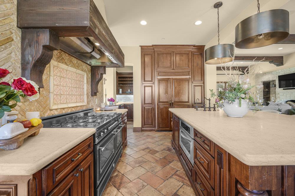 Detail Gallery Image 13 of 60 For 12240 Heritage Way, Gilroy,  CA 95020 - 5 Beds | 4/1 Baths