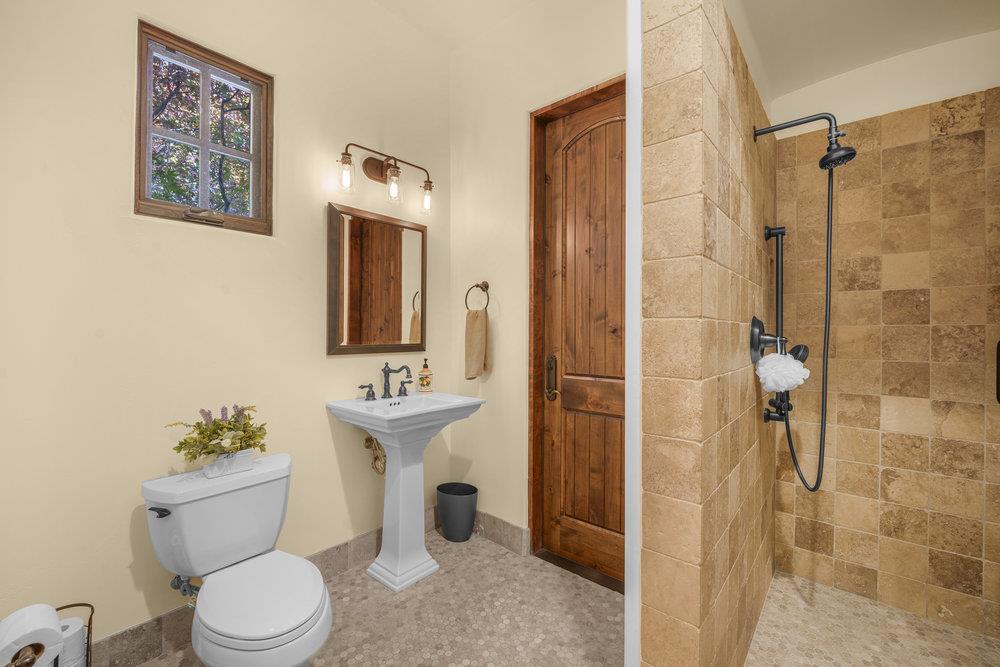 Detail Gallery Image 18 of 60 For 12240 Heritage Way, Gilroy,  CA 95020 - 5 Beds | 4/1 Baths