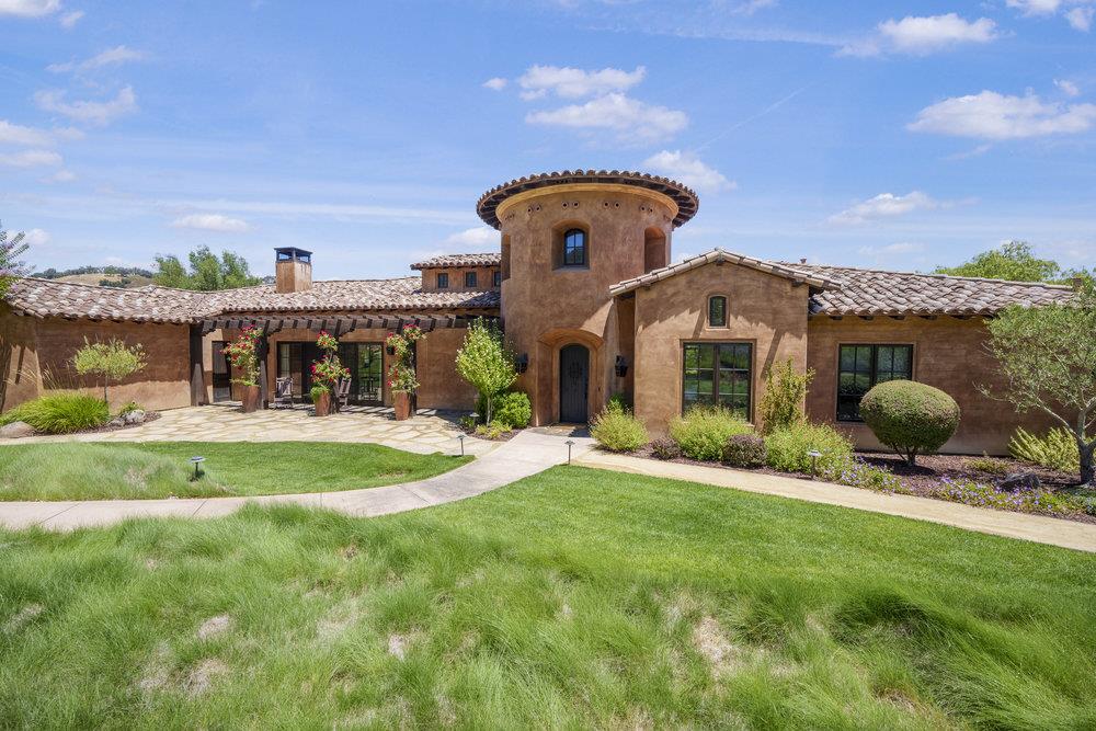 Detail Gallery Image 2 of 60 For 12240 Heritage Way, Gilroy,  CA 95020 - 5 Beds | 4/1 Baths