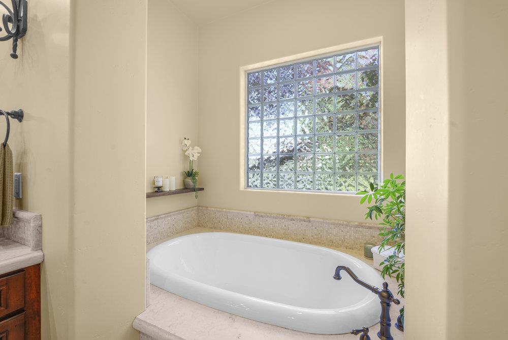 Detail Gallery Image 25 of 60 For 12240 Heritage Way, Gilroy,  CA 95020 - 5 Beds | 4/1 Baths