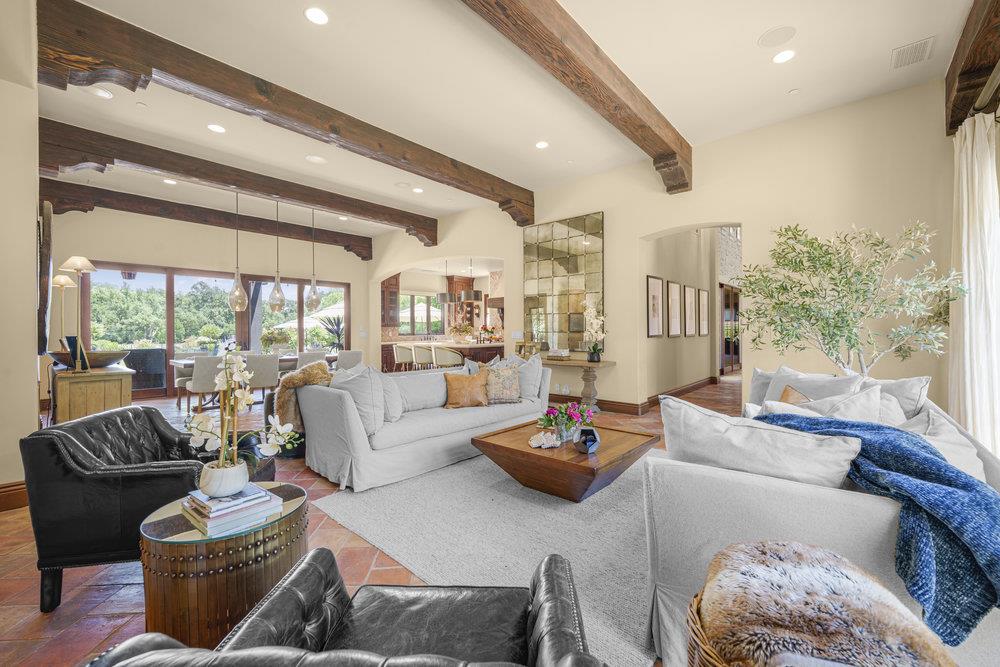 Detail Gallery Image 6 of 60 For 12240 Heritage Way, Gilroy,  CA 95020 - 5 Beds | 4/1 Baths