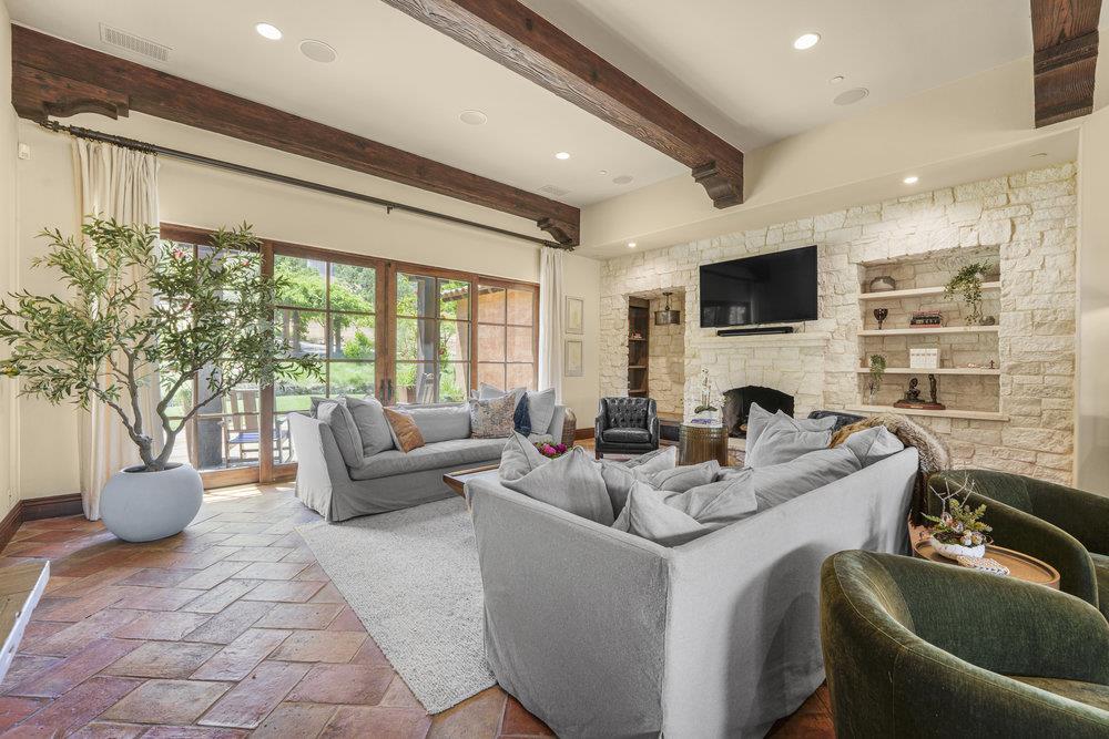 Detail Gallery Image 7 of 60 For 12240 Heritage Way, Gilroy,  CA 95020 - 5 Beds | 4/1 Baths
