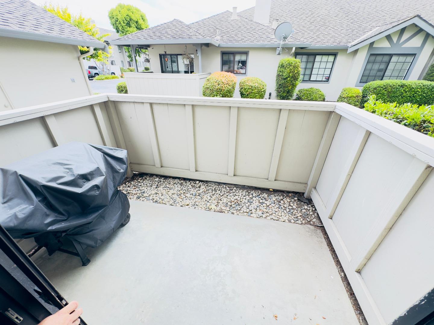 Detail Gallery Image 13 of 24 For 1053 Riker St #1,  Salinas,  CA 93901 - 1 Beds | 1 Baths
