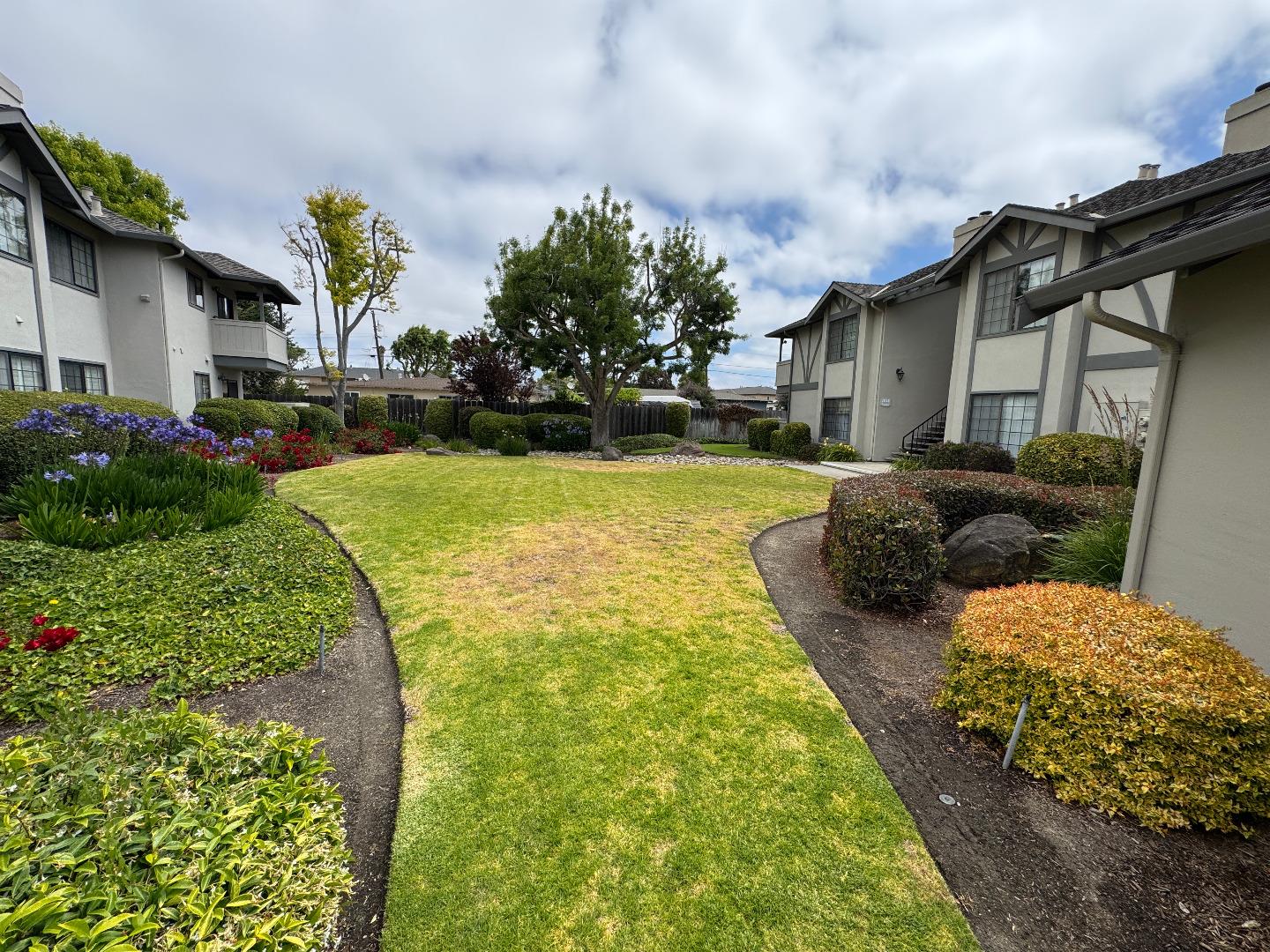 Detail Gallery Image 23 of 24 For 1053 Riker St #1,  Salinas,  CA 93901 - 1 Beds | 1 Baths