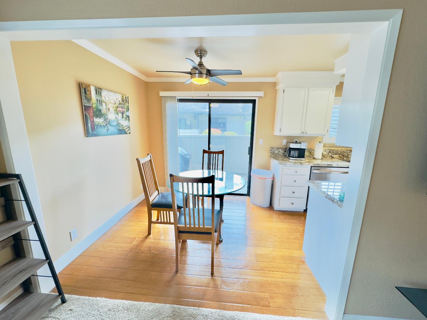 Detail Gallery Image 7 of 24 For 1053 Riker St #1,  Salinas,  CA 93901 - 1 Beds | 1 Baths