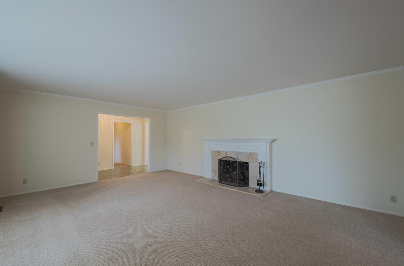 Detail Gallery Image 14 of 53 For 1167 Los Palos Dr, Salinas,  CA 93901 - 3 Beds | 3 Baths