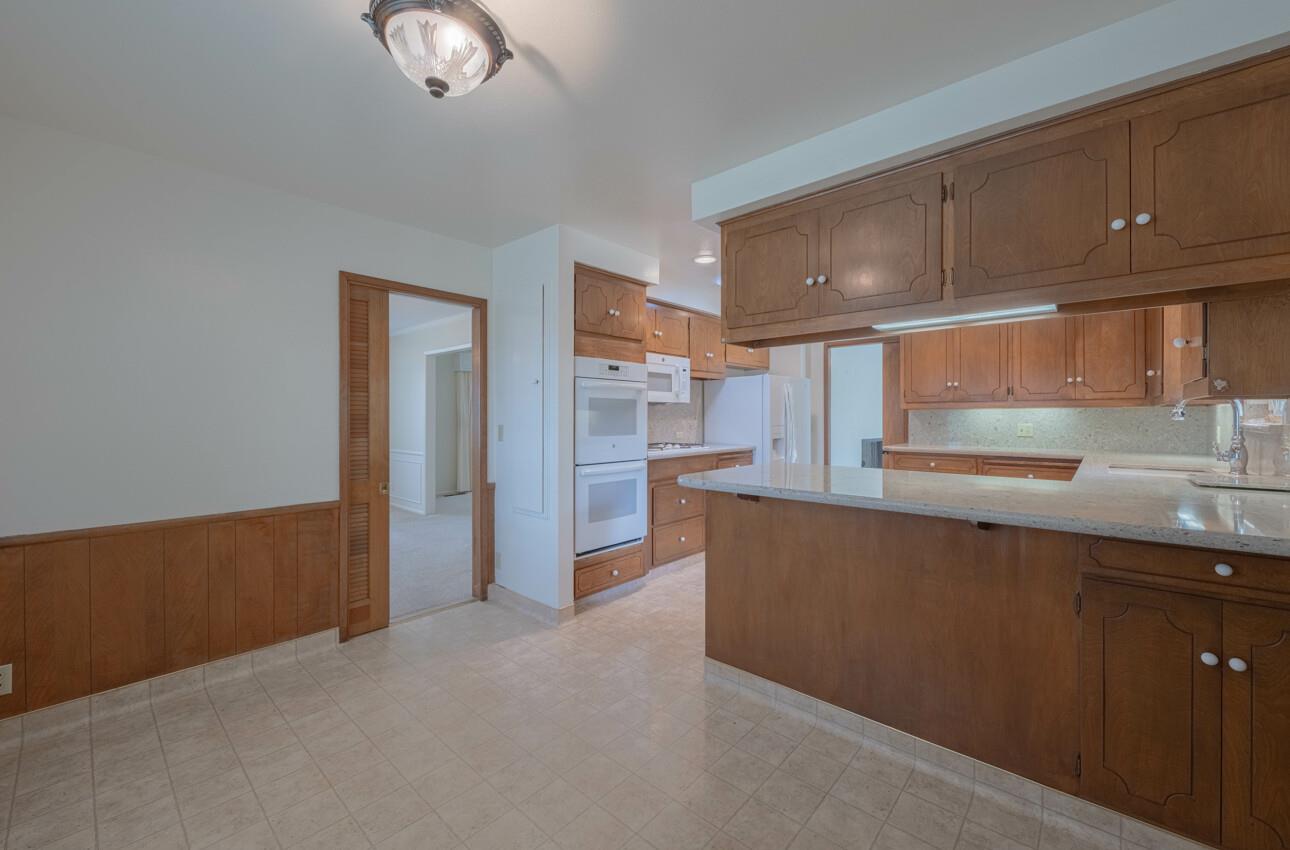 Detail Gallery Image 18 of 53 For 1167 Los Palos Dr, Salinas,  CA 93901 - 3 Beds | 3 Baths