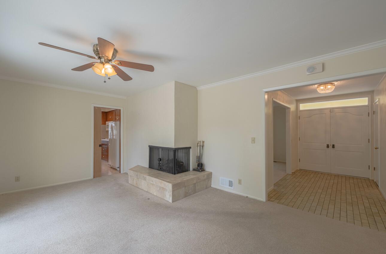 Detail Gallery Image 23 of 53 For 1167 Los Palos Dr, Salinas,  CA 93901 - 3 Beds | 3 Baths