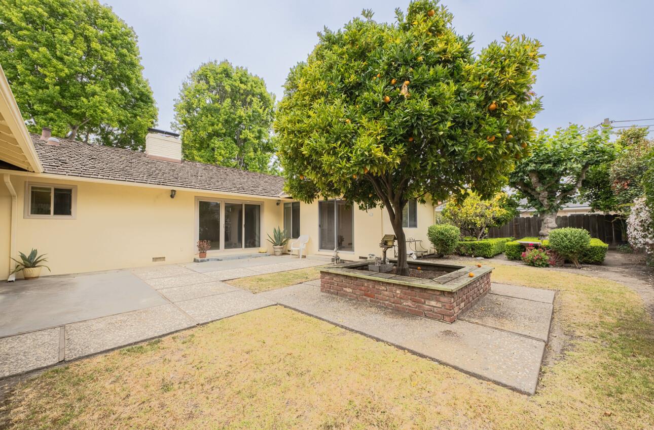 Detail Gallery Image 26 of 53 For 1167 Los Palos Dr, Salinas,  CA 93901 - 3 Beds | 3 Baths