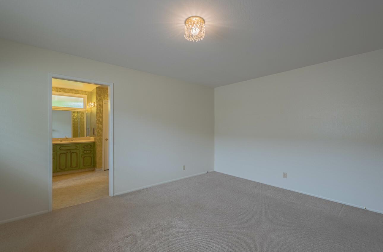 Detail Gallery Image 29 of 53 For 1167 Los Palos Dr, Salinas,  CA 93901 - 3 Beds | 3 Baths