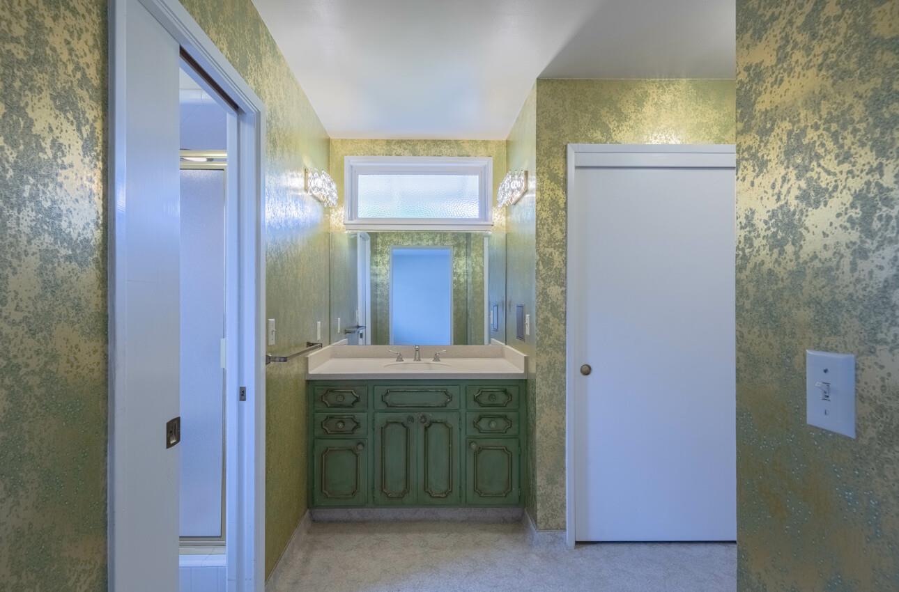Detail Gallery Image 31 of 53 For 1167 Los Palos Dr, Salinas,  CA 93901 - 3 Beds | 3 Baths