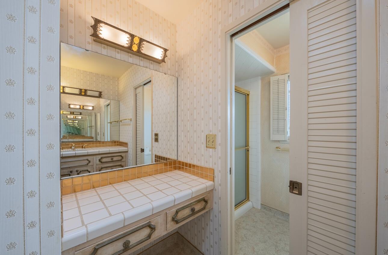 Detail Gallery Image 45 of 53 For 1167 Los Palos Dr, Salinas,  CA 93901 - 3 Beds | 3 Baths