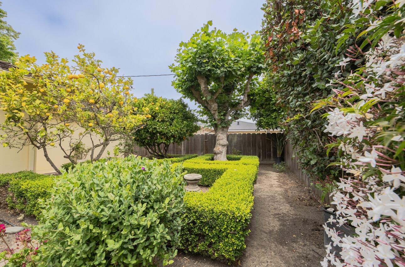 Detail Gallery Image 49 of 53 For 1167 Los Palos Dr, Salinas,  CA 93901 - 3 Beds | 3 Baths
