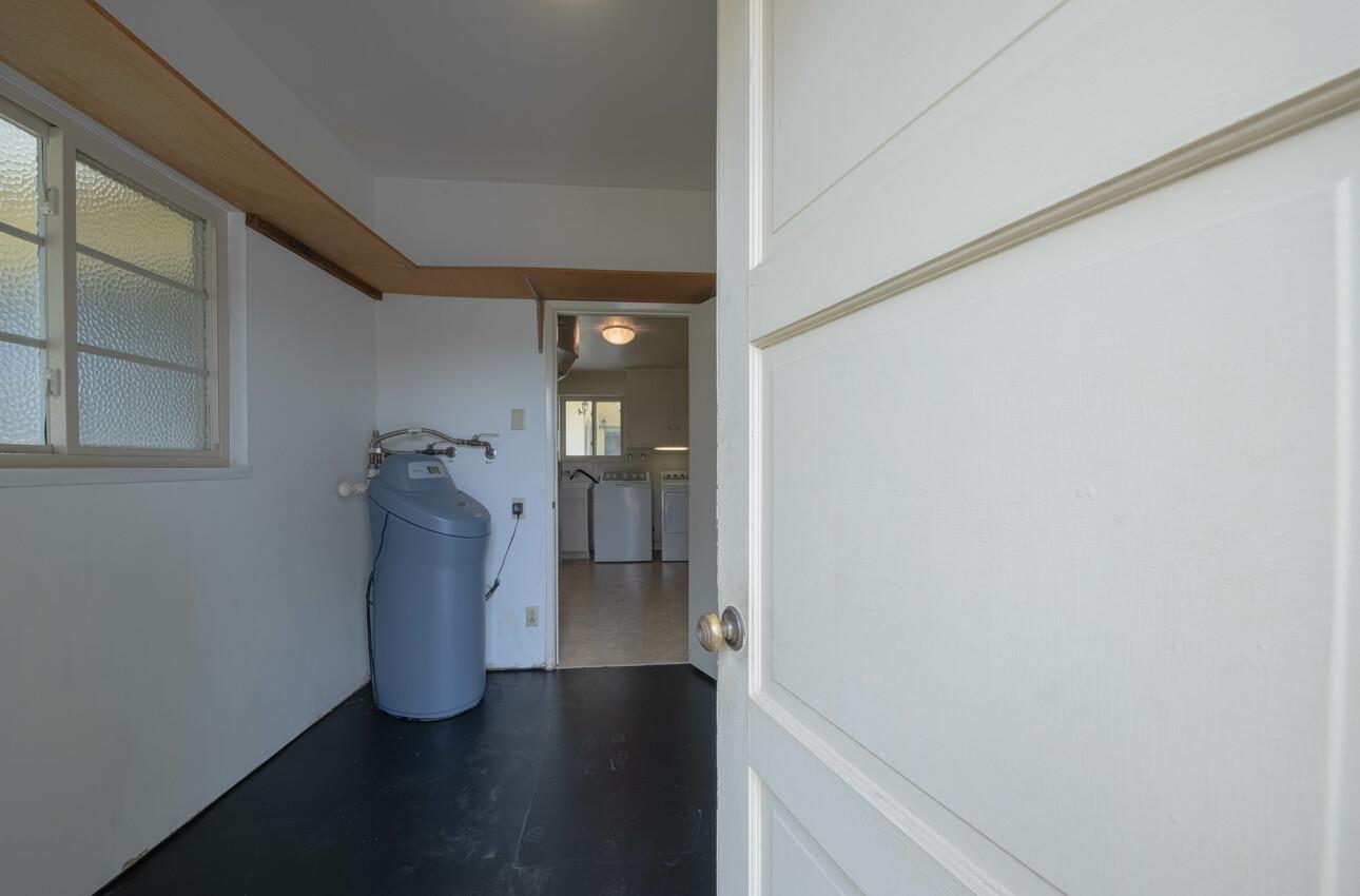 Detail Gallery Image 50 of 53 For 1167 Los Palos Dr, Salinas,  CA 93901 - 3 Beds | 3 Baths