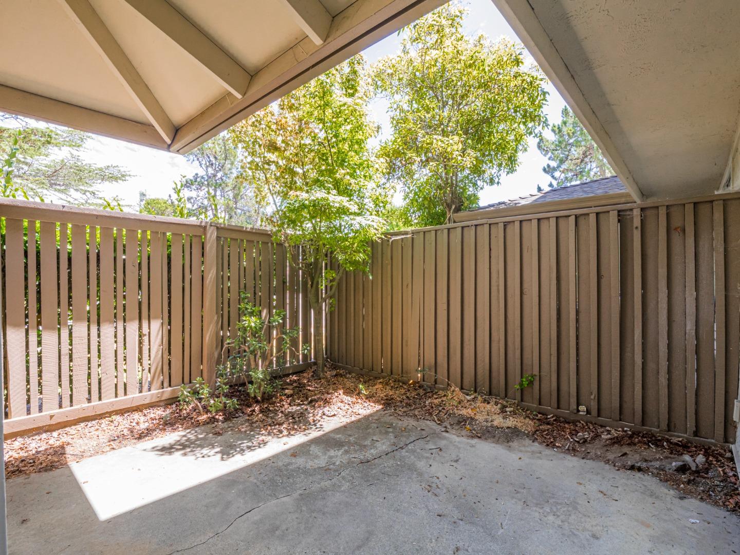 Detail Gallery Image 25 of 33 For 104 Castillion Ter, Santa Cruz,  CA 95060 - 2 Beds | 1 Baths