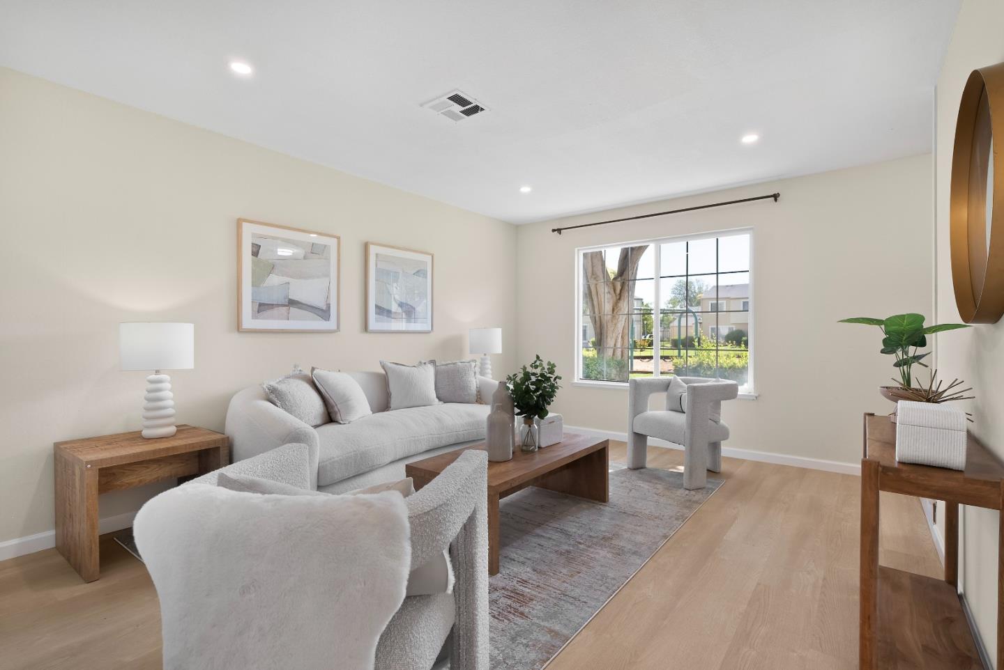Detail Gallery Image 1 of 36 For 4243 Comet Cir, Union City,  CA 94587 - 3 Beds | 1/1 Baths