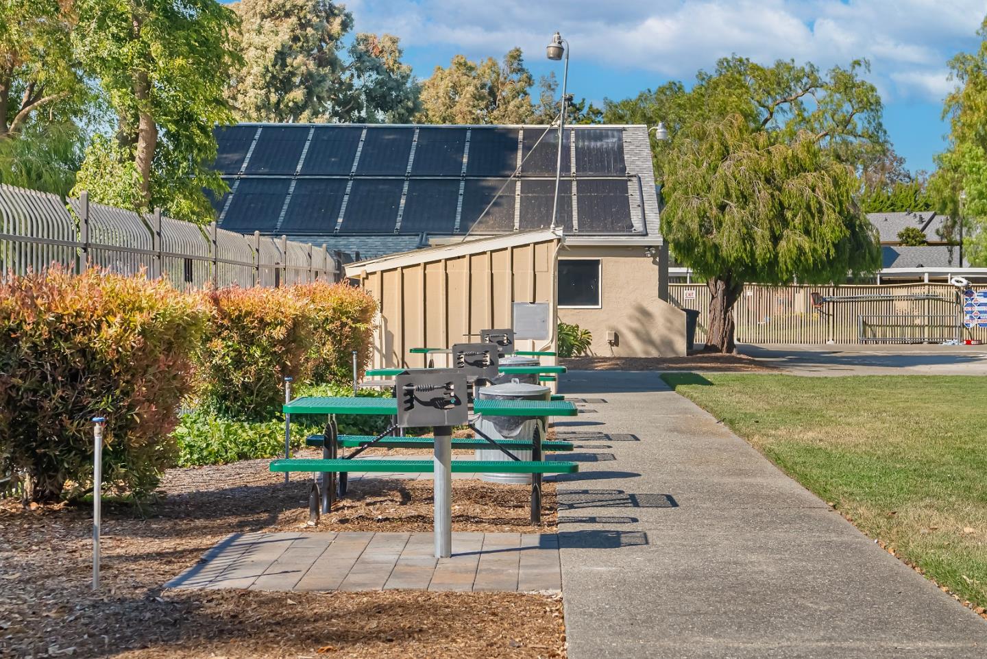 Detail Gallery Image 29 of 36 For 4243 Comet Cir, Union City,  CA 94587 - 3 Beds | 1/1 Baths