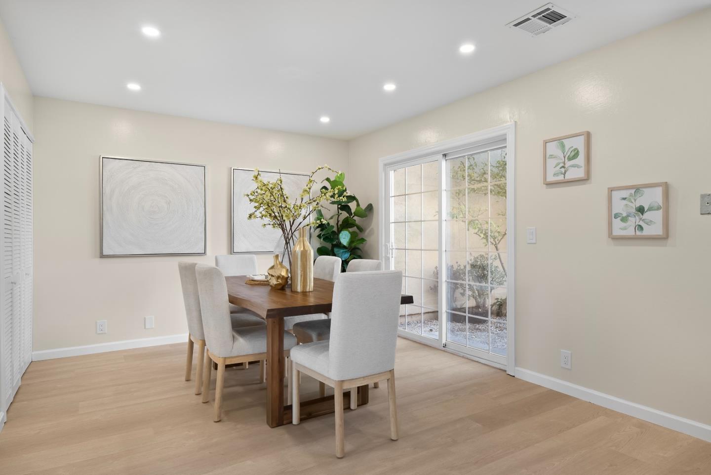 Detail Gallery Image 8 of 36 For 4243 Comet Cir, Union City,  CA 94587 - 3 Beds | 1/1 Baths