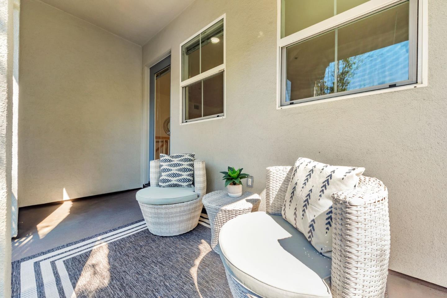 Detail Gallery Image 11 of 22 For 87 Bassett St, San Jose,  CA 95110 - 2 Beds | 2 Baths
