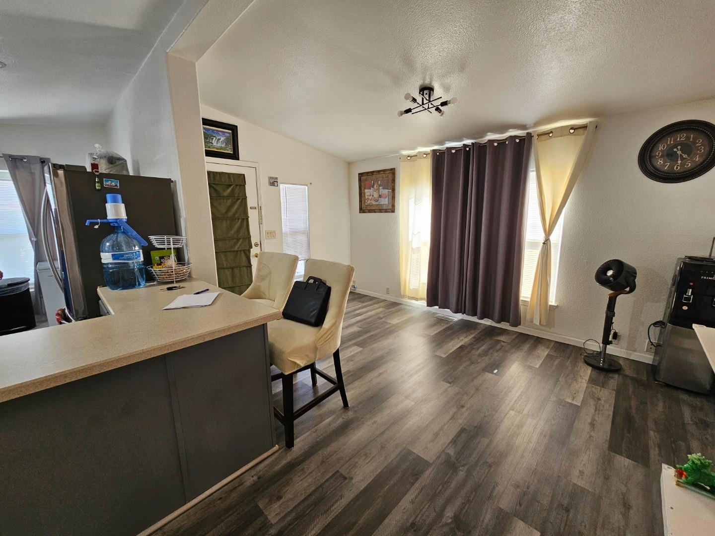 Detail Gallery Image 5 of 11 For 60 Wilson Way #158,  Milpitas,  CA 95035 - 3 Beds | 2 Baths