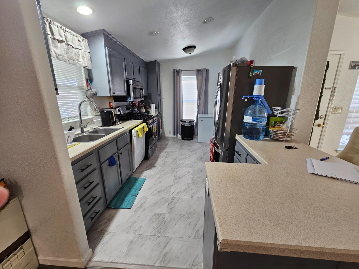 Detail Gallery Image 6 of 11 For 60 Wilson Way #158,  Milpitas,  CA 95035 - 3 Beds | 2 Baths
